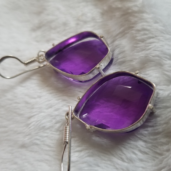 Amethyst - Picture 6 of 12